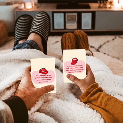 Spicy foreplay game for couples – kiss challenge and erotic fun